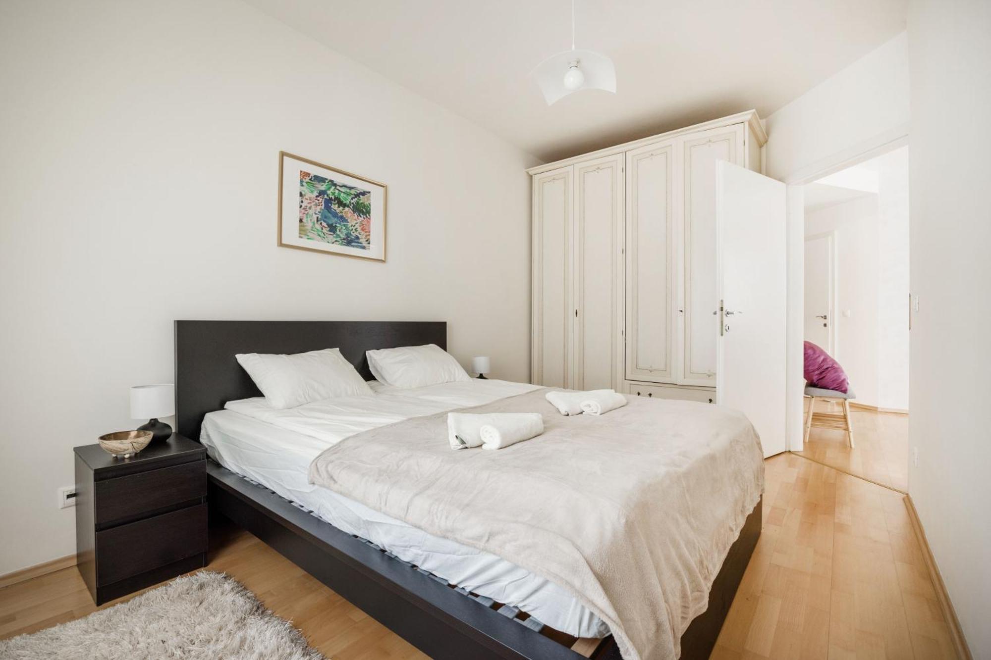 Apartman Bright And With Balcony *